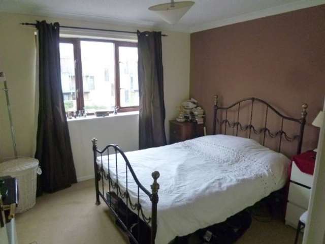  Image of 2 bedroom Flat to rent in Albion Place Campbell Park Milton Keynes MK9 at Milton Keynes, MK9 4AB