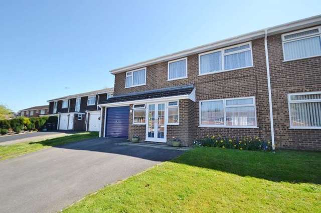  Image of 4 bedroom Semi-Detached house for sale in Alder Drive Alderholt Fordingbridge SP6 at Alderholt Fordingbridge, SP6 3EP