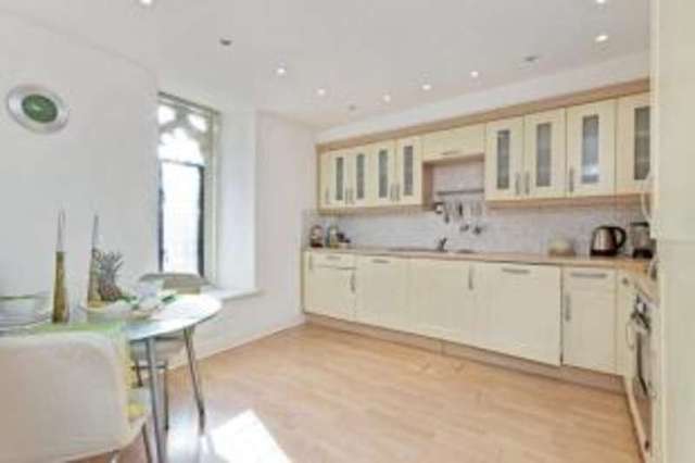  Image of 3 bedroom Flat for sale in Alexandra Parade Dennistoun Glasgow G31 at Glasgow Lanarkshire Springburn, G31 3LN