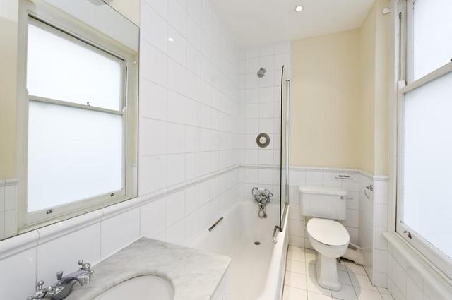  Image of 3 bedroom Flat to rent in Allen Street London W8 at Allen House  Allen Street, W8 6BH