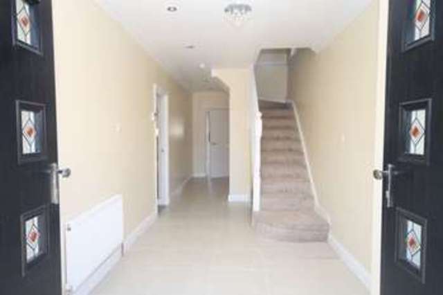 Image of 5 bedroom Semi-Detached house for sale in Alleyn Park Southall UB2 at Alleyn Park  Southall, UB2 5QU