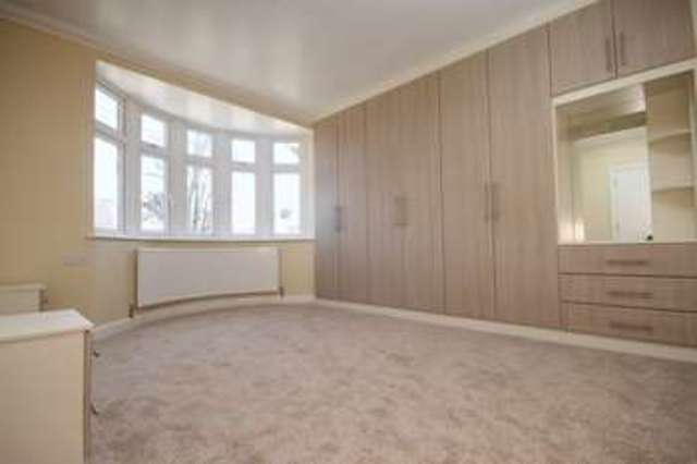  Image of 5 bedroom Semi-Detached house for sale in Alleyn Park Southall UB2 at Alleyn Park  Southall, UB2 5QU