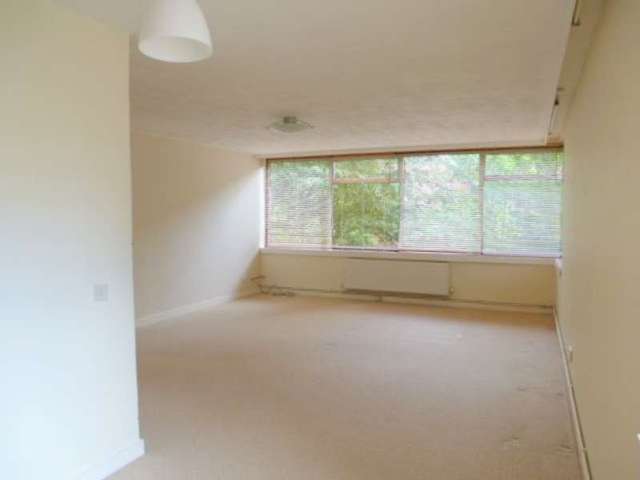  Image of 2 bedroom Apartment to rent in Vicarage Road Leigh Woods Bristol BS8 at Leigh Woods  Bristol, BS8 3PH