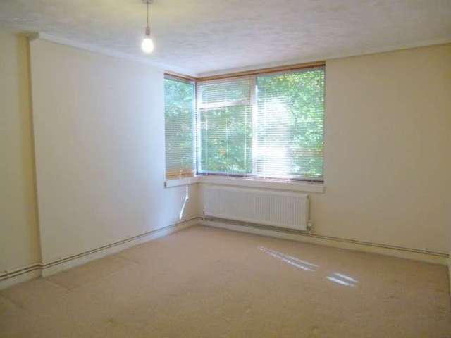  Image of 2 bedroom Apartment to rent in Vicarage Road Leigh Woods Bristol BS8 at Leigh Woods  Bristol, BS8 3PH