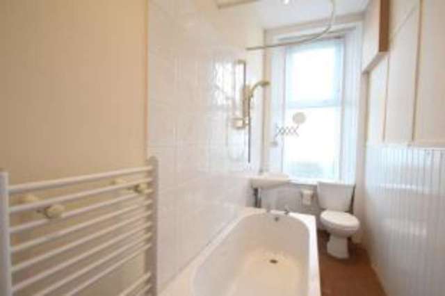  Image of 2 bedroom Flat for sale in Arthur Street Clarkston Glasgow G76 at Clarkston East Renfrewshire Clarkston, G76 8BQ