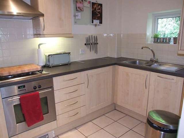  Image of 2 bedroom Flat to rent in Hulse Road Shirley Southampton SO15 at 19 Hulse Road  Southampton, SO15 2SD