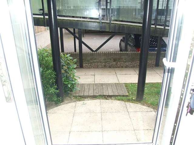  Image of 2 bedroom Flat to rent in Hulse Road Shirley Southampton SO15 at 19 Hulse Road  Southampton, SO15 2SD