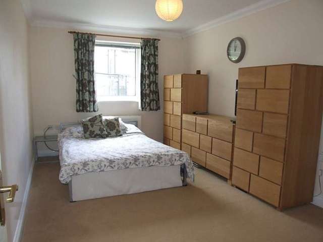  Image of 2 bedroom Flat to rent in Hulse Road Shirley Southampton SO15 at 19 Hulse Road  Southampton, SO15 2SD