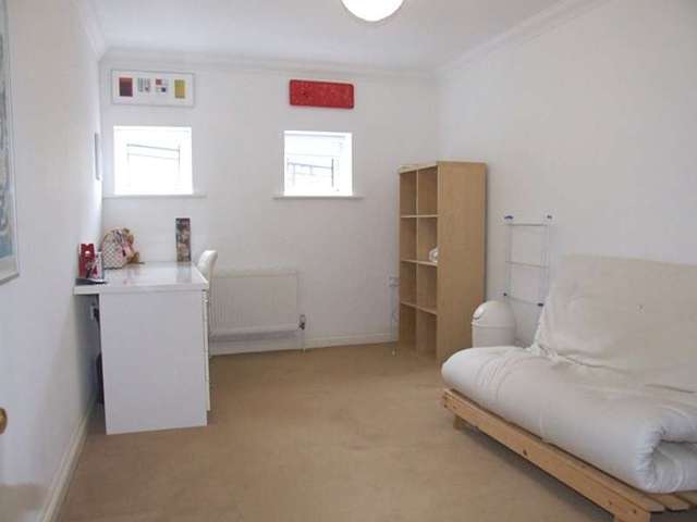  Image of 2 bedroom Flat to rent in Hulse Road Shirley Southampton SO15 at 19 Hulse Road  Southampton, SO15 2SD
