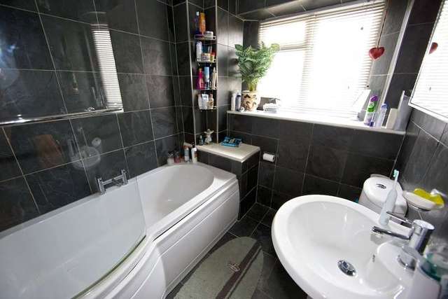  Image of 2 bedroom Maisonette to rent in Babbacombe Road Torquay TQ1 at 496 Babbacombe Road TORQUAY Devon, TQ1 1HL