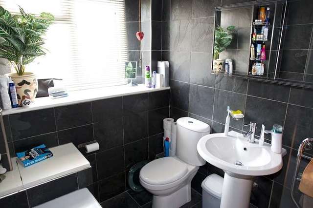  Image of 2 bedroom Maisonette to rent in Babbacombe Road Torquay TQ1 at 496 Babbacombe Road TORQUAY Devon, TQ1 1HL