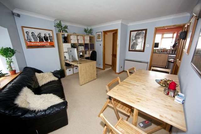  Image of 2 bedroom Maisonette to rent in Babbacombe Road Torquay TQ1 at 496 Babbacombe Road TORQUAY Devon, TQ1 1HL