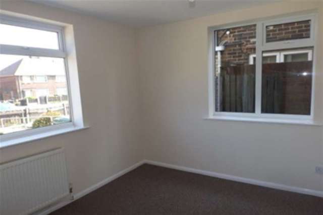  Image of 3 bedroom Semi-Detached house to rent in Bancroft Lane Mansfield NG18 at Mansfield, NG18 5LL