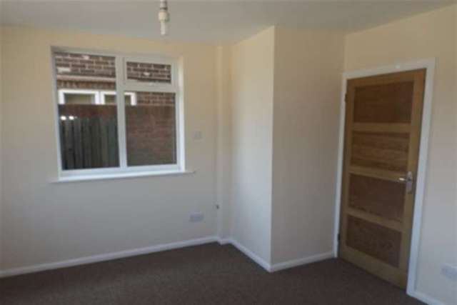  Image of 3 bedroom Semi-Detached house to rent in Bancroft Lane Mansfield NG18 at Mansfield, NG18 5LL