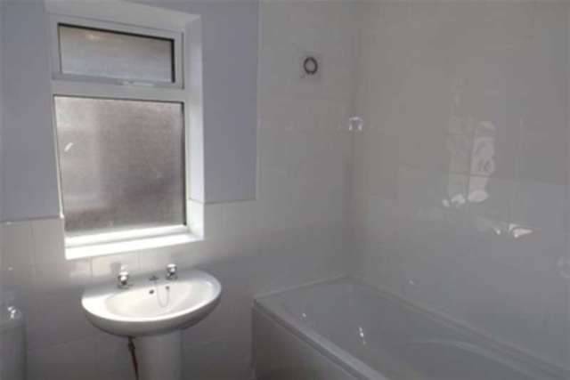 Image of 3 bedroom Semi-Detached house to rent in Bancroft Lane Mansfield NG18 at Mansfield, NG18 5LL