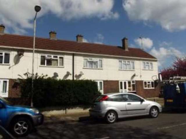  Image of 1 bedroom Flat for sale in Crouch Avenue Barking IG11 at Barking  Creekmouth, IG11 0QX