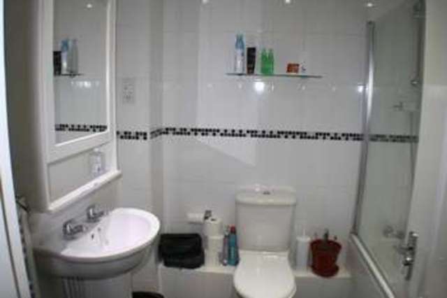  Image of 2 bedroom Semi-Detached house to rent in Barley Gardens Winnersh Wokingham RG41 at Barley Gardens Winnersh Wokingham, RG41 5JL