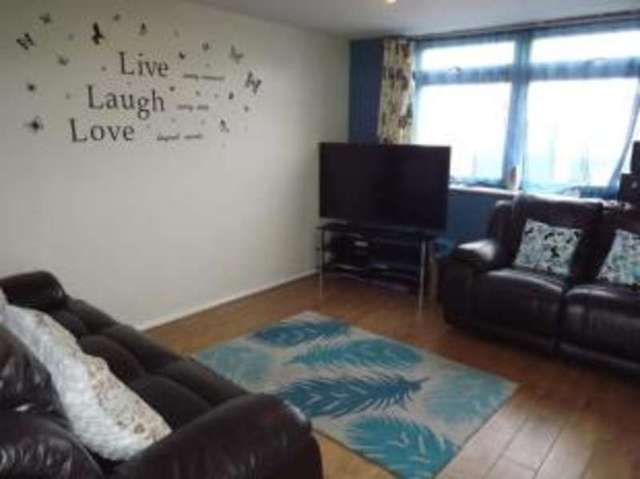  Image of 3 bedroom Terraced house for sale in Mullins Close Basingstoke RG21 at Basingstoke Hampshire Basingstoke, RG21 5QU