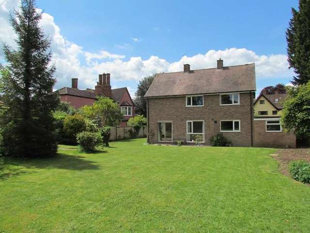  Image of 4 bedroom Detached house to rent in Bath Street Abingdon OX14 at Abingdon, OX14 1EA