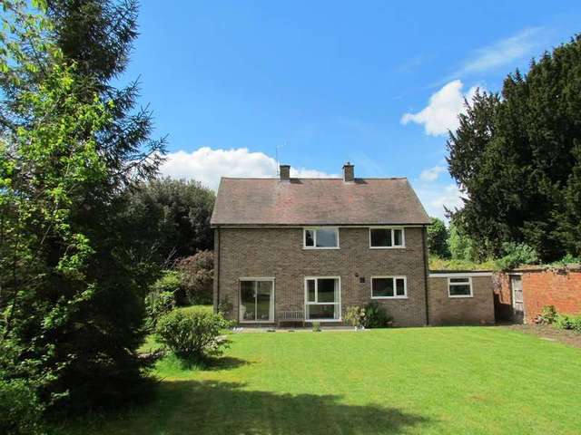  Image of 4 bedroom Detached house to rent in Bath Street Abingdon OX14 at Abingdon, OX14 1EA