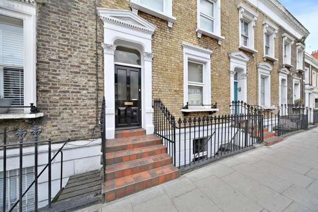  Image of 1 bedroom Ground Flat to rent in Battersea Bridge Road London SW11 at Battersea Bridge Road  London, SW11 3AE