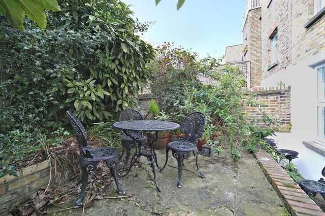  Image of 1 bedroom Ground Flat to rent in Battersea Bridge Road London SW11 at Battersea Bridge Road  London, SW11 3AE