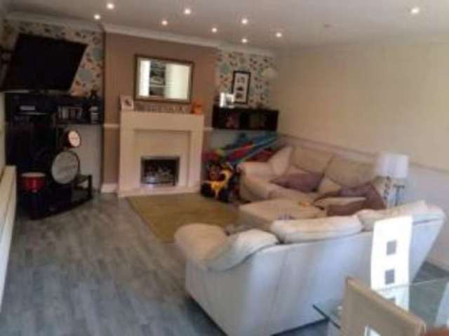  Image of 3 bedroom Bungalow for sale in Lynton Road Benfleet SS7 at Benfleet Essex Hadleigh, SS7 2QG