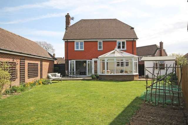  Image of 4 bedroom Detached house for sale in Berrall Way Billingshurst RH14 at Billingshurst, RH14 9PQ