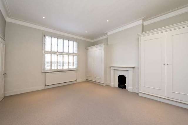  Image of 5 bedroom Terraced house to rent in Beverley Road London SW13 at Beverley Road  Barnes, SW13 0LX