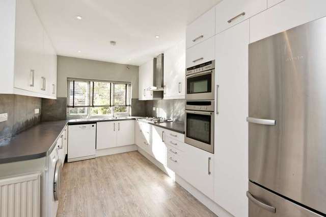  Image of 5 bedroom Terraced house to rent in Beverley Road London SW13 at Beverley Road  Barnes, SW13 0LX