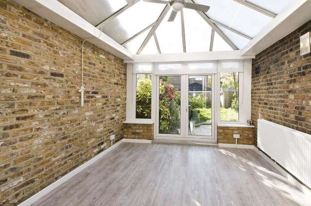  Image of 5 bedroom Terraced house to rent in Beverley Road London SW13 at Beverley Road  Barnes, SW13 0LX