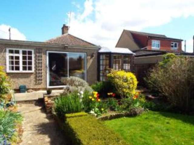  Image of 1 bedroom Bungalow for sale in Shakespeare Avenue Billericay CM11 at Billericay Essex Billericay, CM11 2HJ