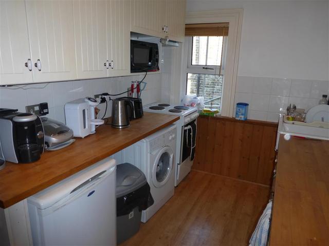  Image of 1 bedroom Flat to rent in Bingham Road Addiscombe Croydon CR0 at Bingham Road  Croydon, CR0 7EA