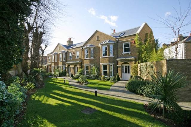 Image of 3 bedroom Detached house to rent in Blakemore Gardens London SW13 at Blakemore Villas  Lonsdale Road, SW13 9EH