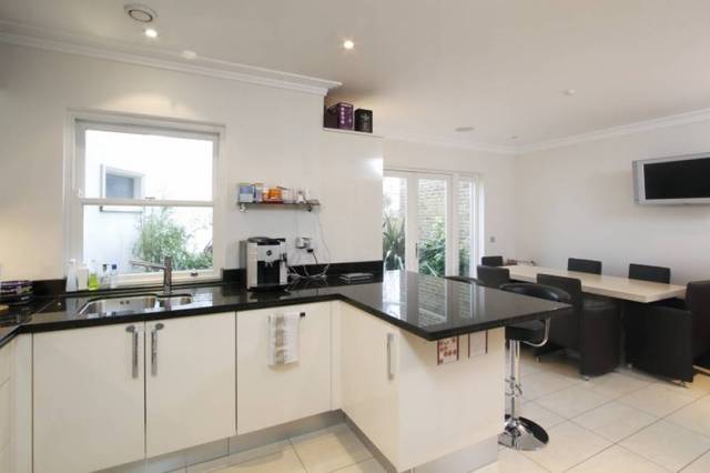  Image of 3 bedroom Detached house to rent in Blakemore Gardens London SW13 at Blakemore Villas  Lonsdale Road, SW13 9EH