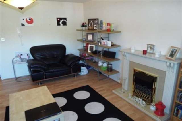  Image of 2 bedroom Flat to rent in Westmorland Road Newcastle upon Tyne NE4 at Newcastle upon Tyne, NE4 6EF