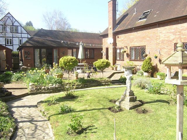  Image of 4 bedroom Detached house for sale in Riversdale Bourne End SL8 at Riversdale  Bourne End, SL8 5EB
