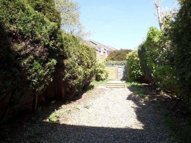  Image of 2 bedroom Terraced house to rent in Bowman Close Stratton Swindon SN3 at Stratton St Margaret Swindon Wilts, SN3 4YQ