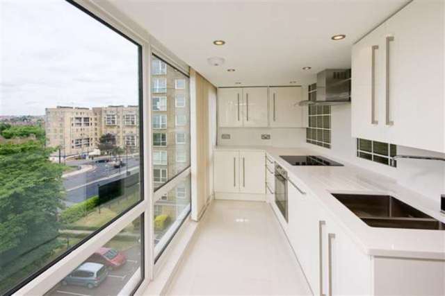  Image of 3 bedroom Flat to rent in St. Johns Wood Park London NW8 at St John`s Wood Park St John`s Wood London, NW8 6NJ