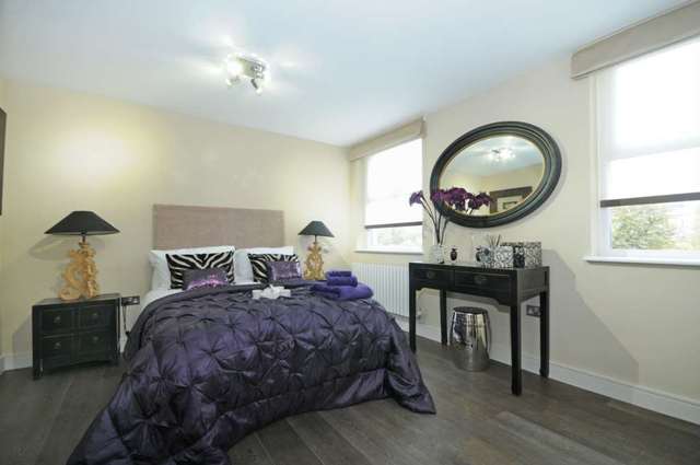  Image of 3 bedroom Flat to rent in St. Johns Wood Park London NW8 at St John`s Wood Park St John`s Wood London, NW8 6NL