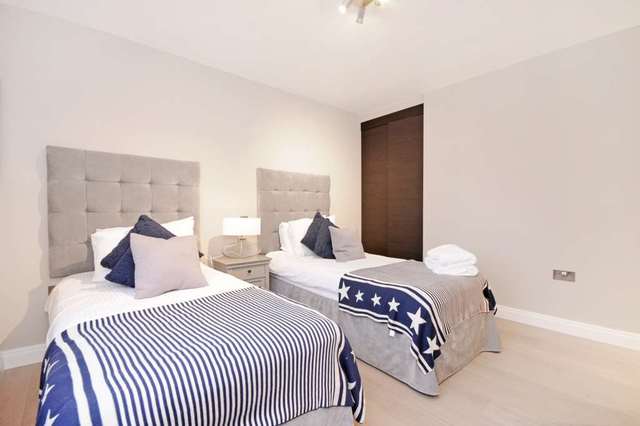  Image of Flat to rent in St. Johns Wood Park London NW8 at St John`s Wood Park St John`s Wood London, NW8 6NL