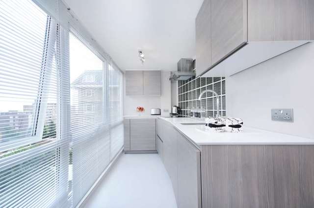  Image of 3 bedroom Apartment to rent in St. Johns Wood Park London NW8 at St Johns Wood Park St John`s Wood London, NW8 6NL