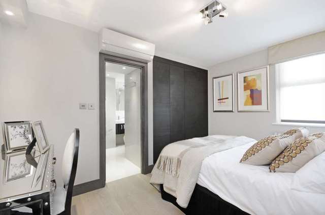  Image of 3 bedroom Apartment to rent in St. Johns Wood Park London NW8 at St Johns Wood Park St John`s Wood London, NW8 6NL