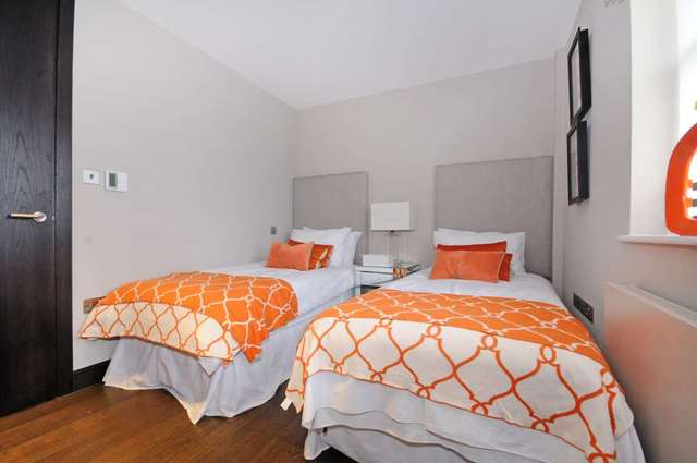  Image of 3 bedroom Penthouse to rent in St. Johns Wood Park London NW8 at St John`s Wood Park St John`s Wood London, NW8 6NH