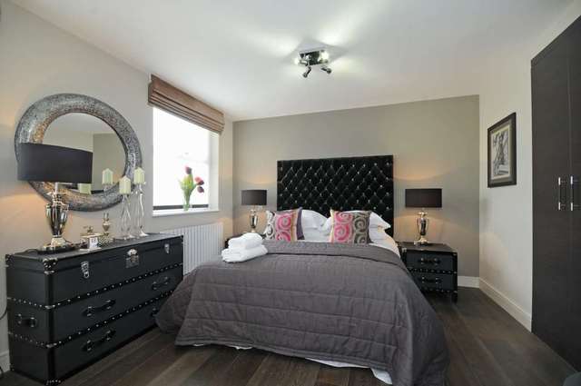  Image of 3 bedroom Apartment to rent in St. Johns Wood Park London NW8 at St John`s Wood Park St John`s Wood London, NW8 6NL