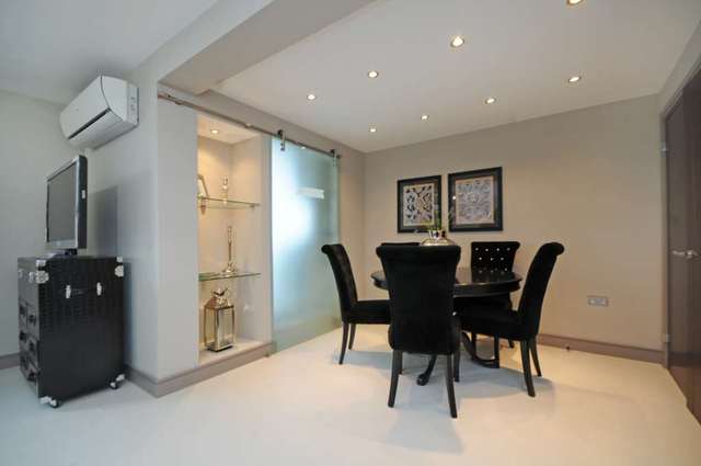  Image of 3 bedroom Apartment to rent in St. Johns Wood Park London NW8 at St John`s Wood Park St John`s Wood London, NW8 6NL