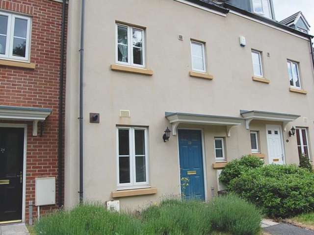  Image of 4 bedroom Detached house to rent in Bramley Copse Long Ashton Bristol BS41 at Bristol, BS41 9FG