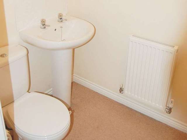  Image of 4 bedroom Detached house to rent in Bramley Copse Long Ashton Bristol BS41 at Bristol, BS41 9FG