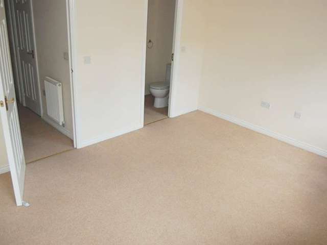  Image of 4 bedroom Detached house to rent in Bramley Copse Long Ashton Bristol BS41 at Bristol, BS41 9FG