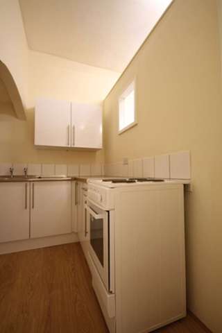  Image of 1 bedroom Ground Flat to rent in The Tything Worcester WR1 at 26 Tything  Worcester, WR1 1JL